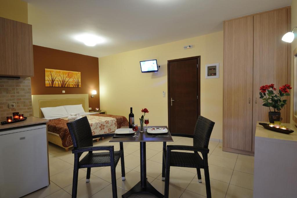 Faros Luxury Suites Маратополис Экстерьер фото